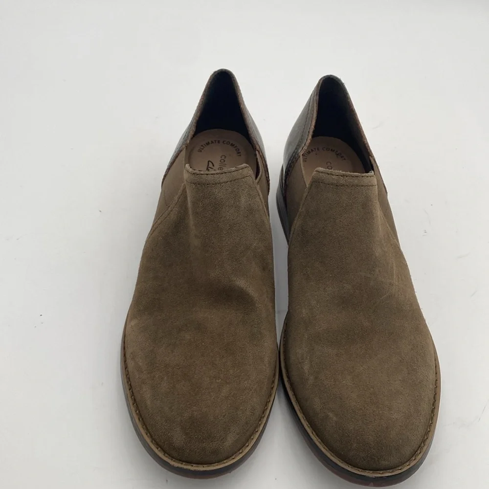Clarks ankle booties women 9 olive green Suede Loafers slip on casual office Y2K